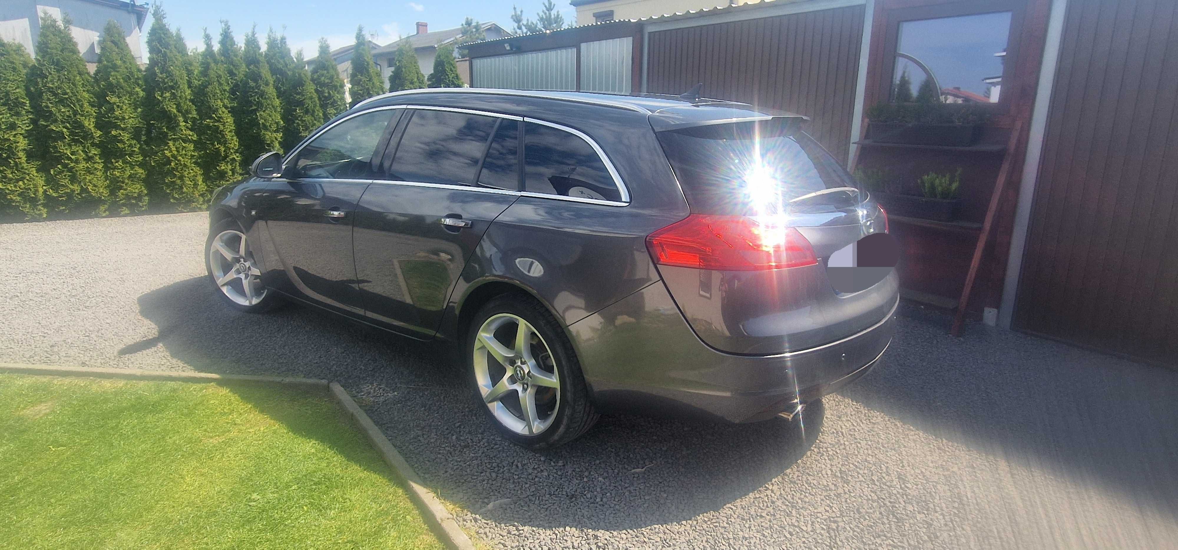 Piękny Opel Insignia