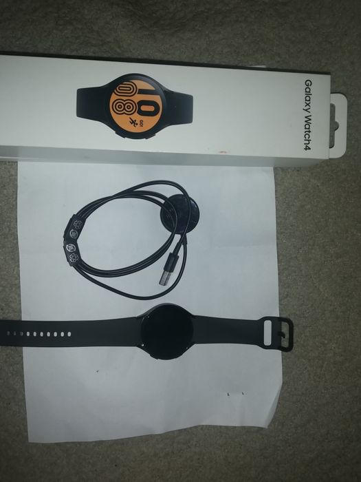 Sprzedam Samsung Galaxy Watch 4