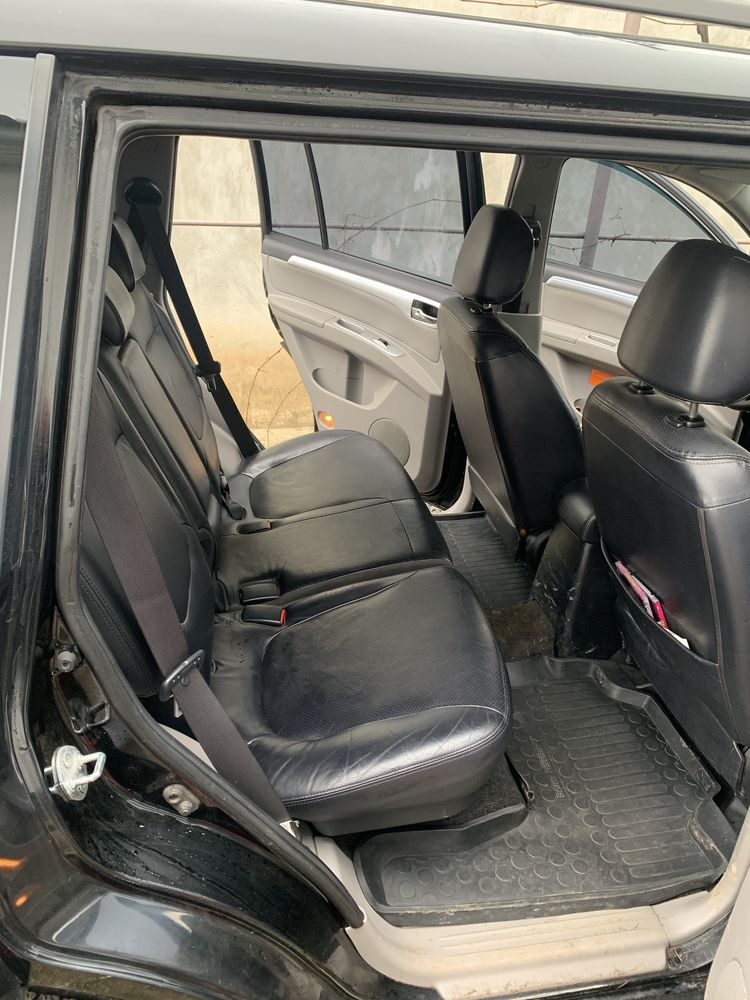 Mitsubishi Pajero Sport 2