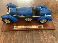 Model kolekcjonerski samochodu Bugatti Type 59 1934.