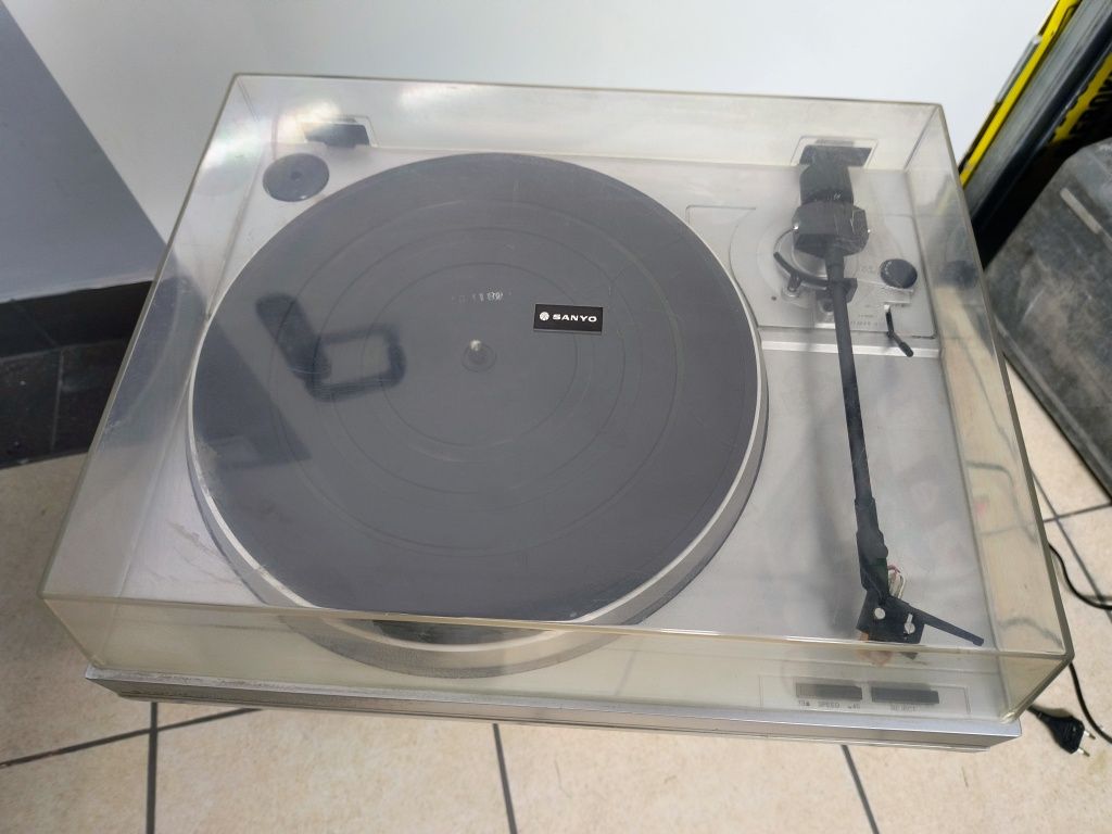 Sanyo TP220 gramofon