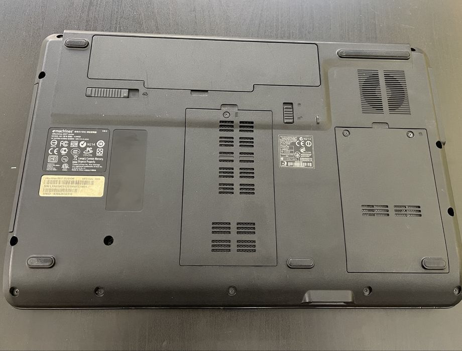 Ноутбук eMachines E627 series