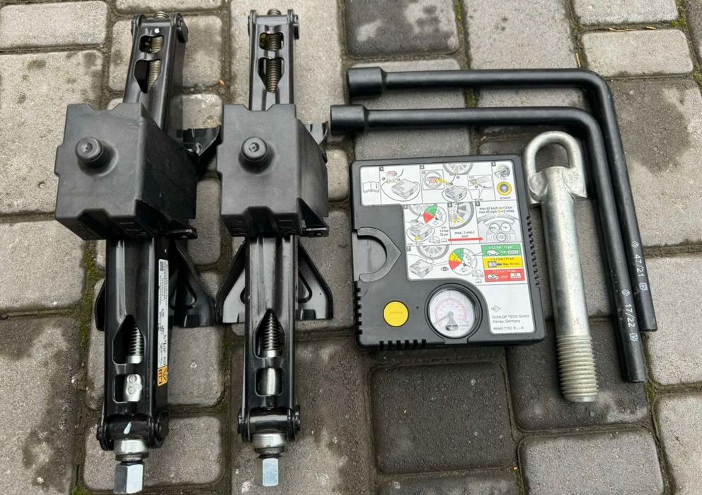 Домкрат Renault Master Буксировочний Крюк Компресор Рено Мастер Ориг