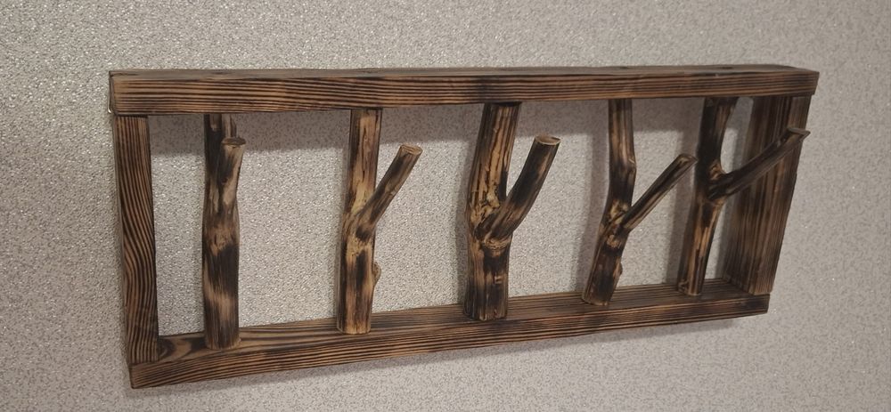 Вішалки для одягу .декор.вироби з дерева