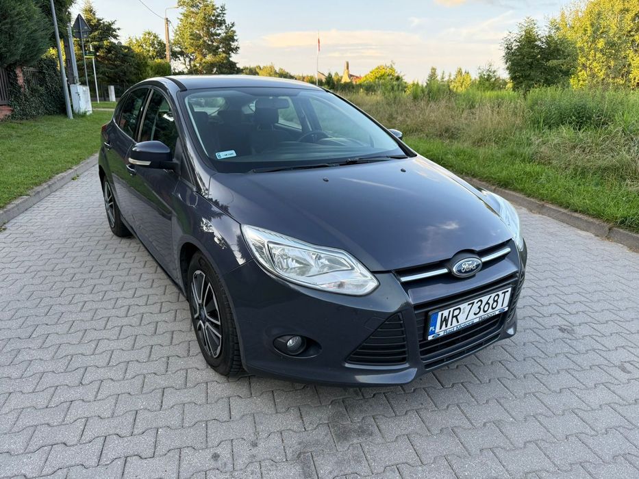 Ford Focus 1.6 benzyna // hatchback // 5 drzwi // klimatyzacja // polski salon