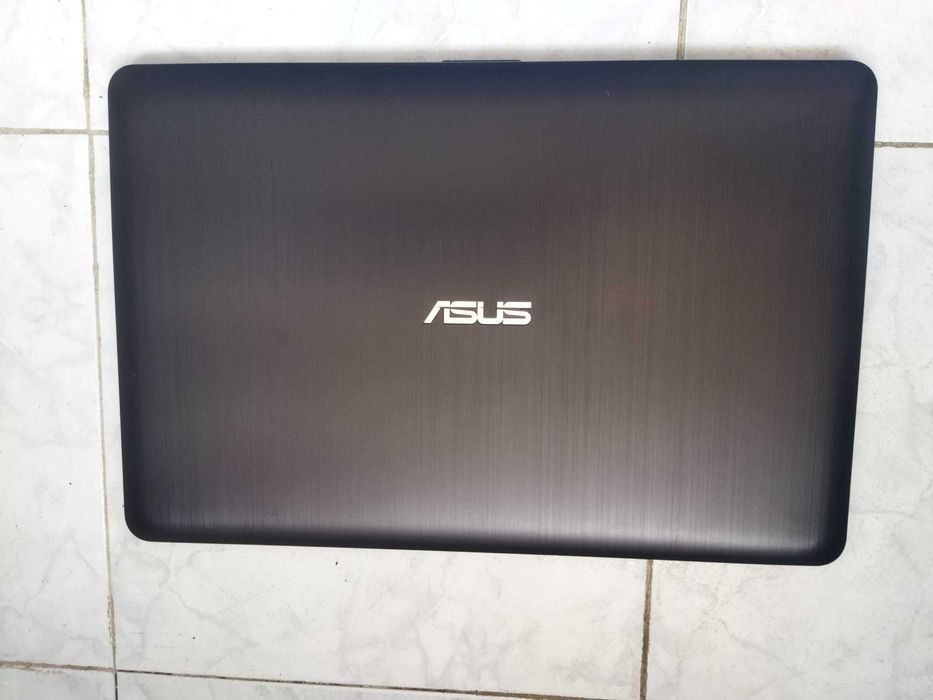 Portátil Asus A540L I3 5005U