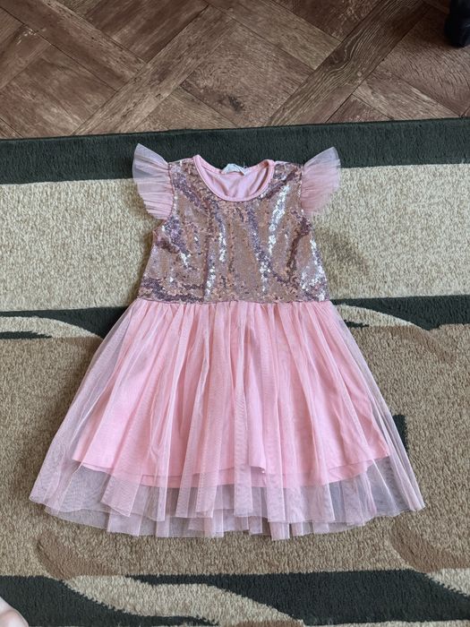 Сукня святкова на дівчинку