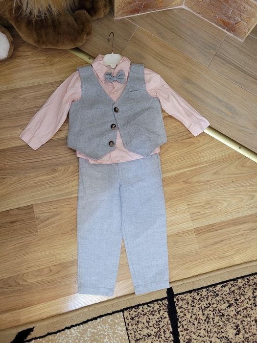 Дитячий костюм розмір 98