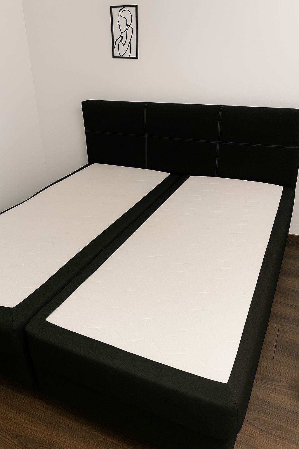 Cama para casal em boas condições
