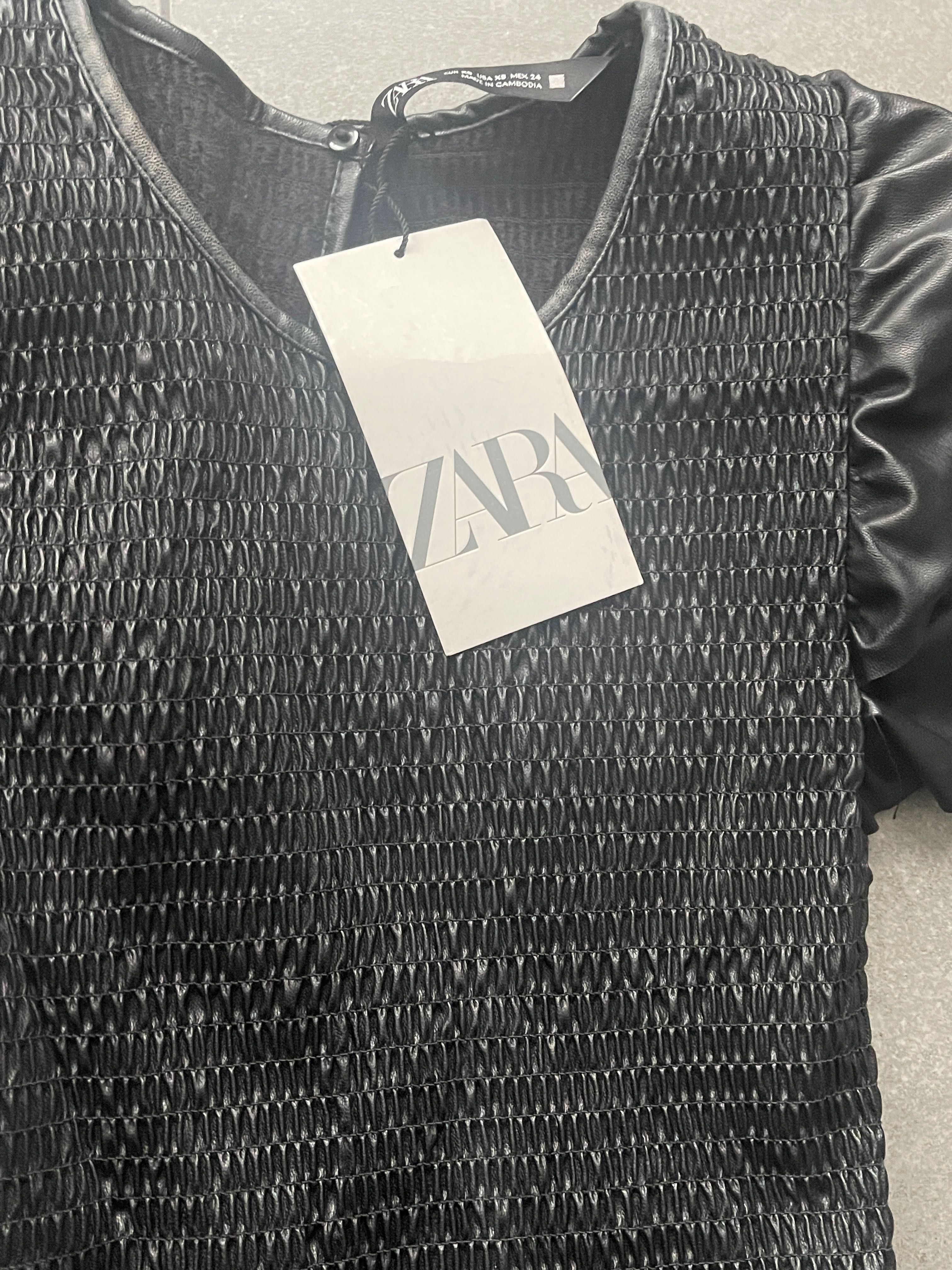 Сукня Zara зі штучної шкіри,розмір XS
