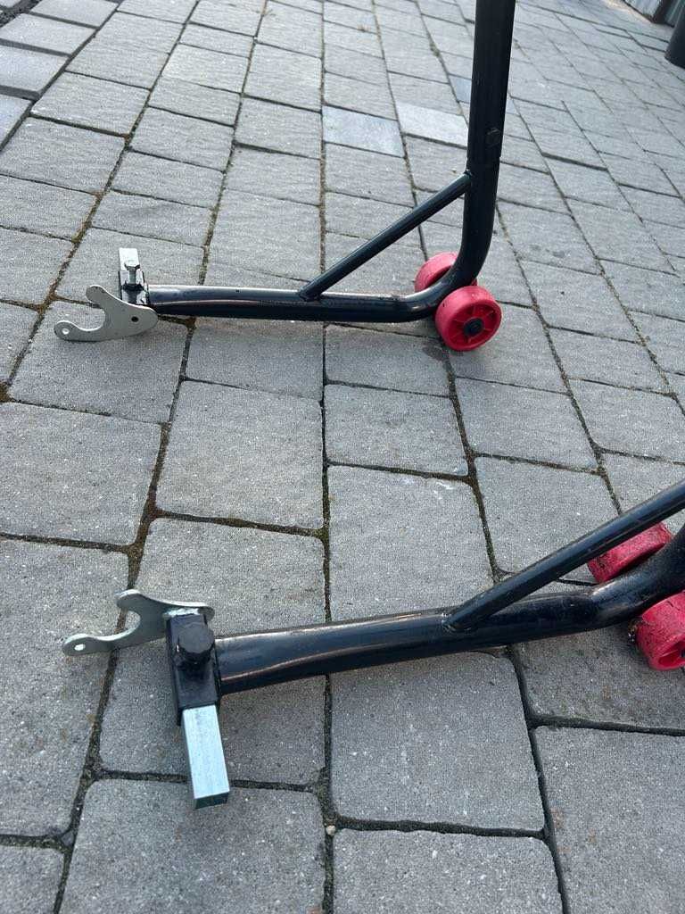 Stojak motocyklowy na tyl (paddock stand)