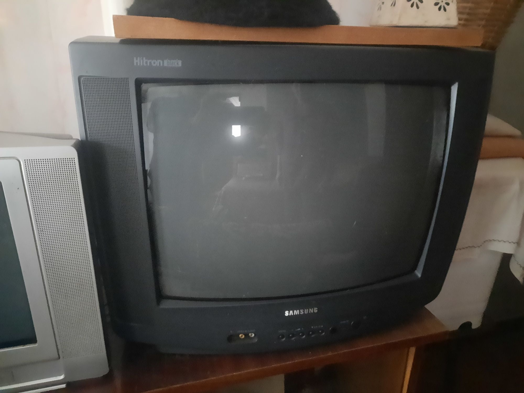 Телевізор hitron, lg cf-21f30 k, LG 26lc51