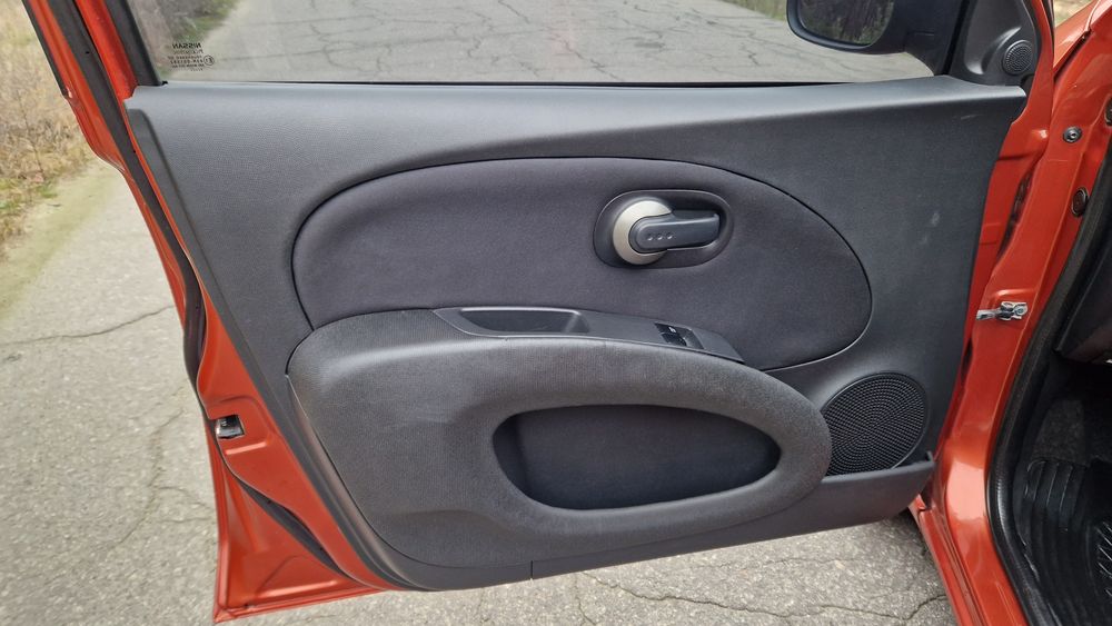 Автомобиль Nissan Micra автомат