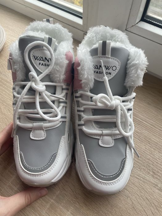 Кросівки утеплені для дівчинки