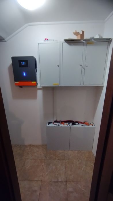 Установка гибридного инвертора, безперебойника, СЭС