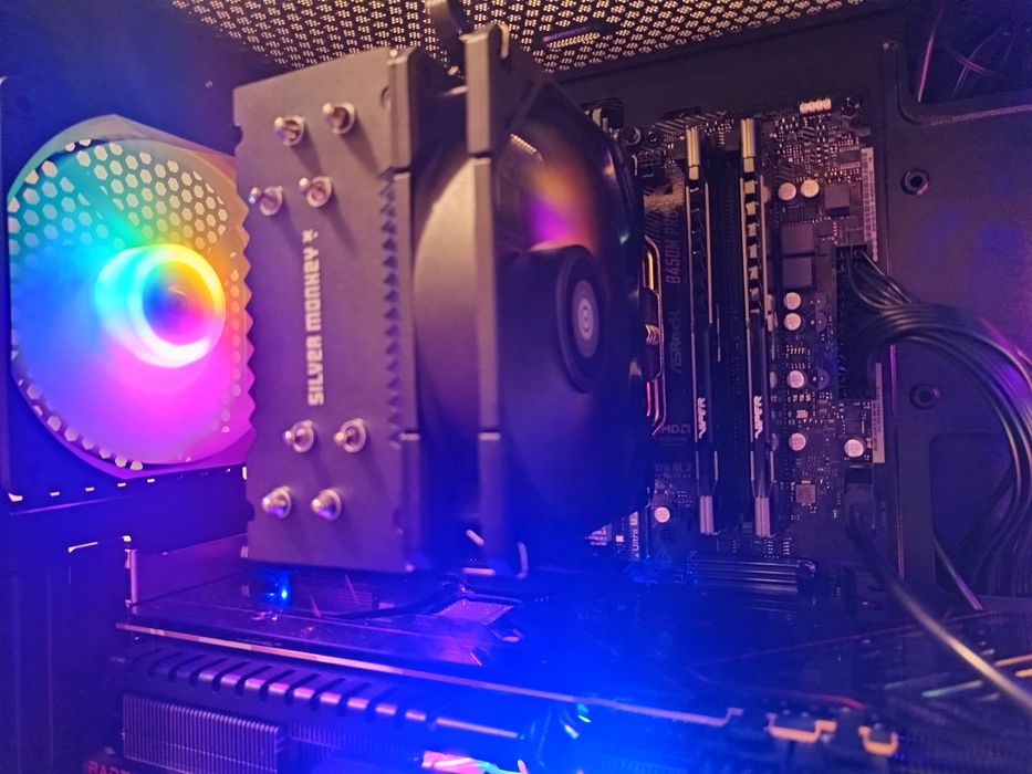 Komputer gamingowy  Ryzen 7 5700X/RX6760XT 12GB/16 GB RAM/1Tb M.2