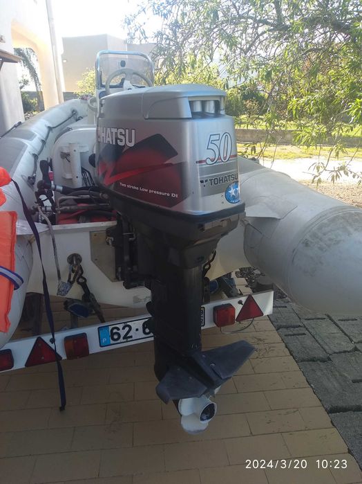 Semi- rígido VALIANT V-450 com motor TOHTSU TLDI 50HP 2T