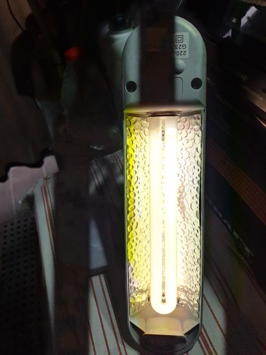 Лампа настольная на струбцине