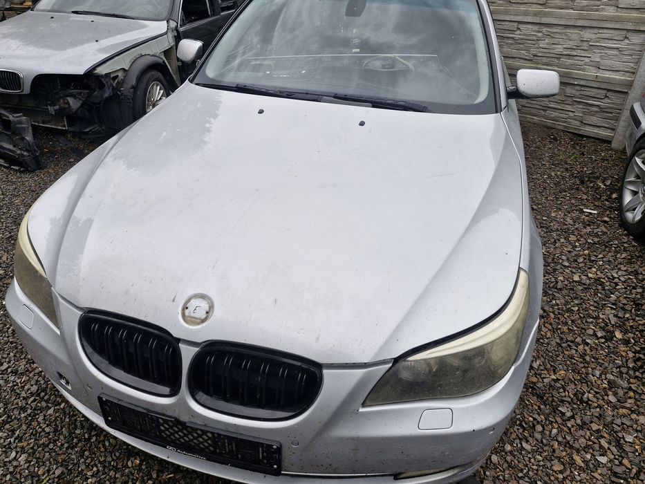 Maska bmw e60 e61 titansilber srebrna