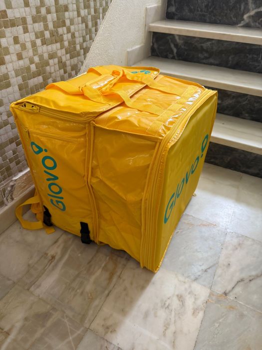 Vendo mochila da glovo nova