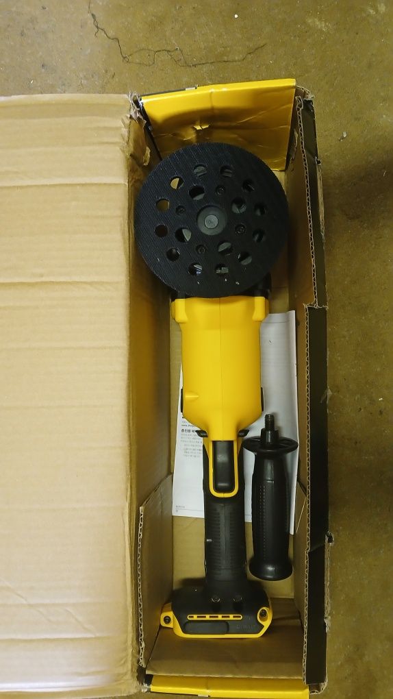 2 Polidoras Dewalt
