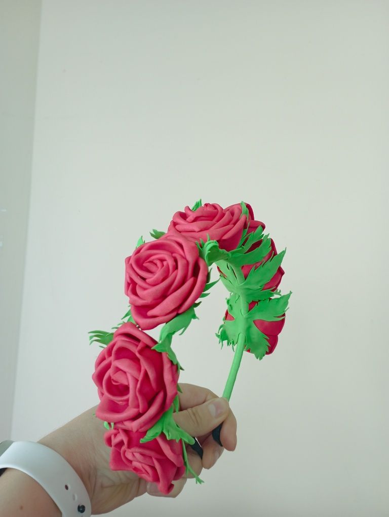 Вінок з троянд, обруч з фоамірану