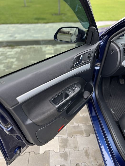 Продам Шкоду Октавію А5. 1.6 бенз MPI