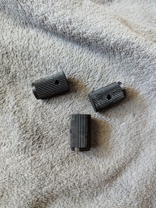 Тюнінг страйкбольного автомату. Ковпачки на затвор