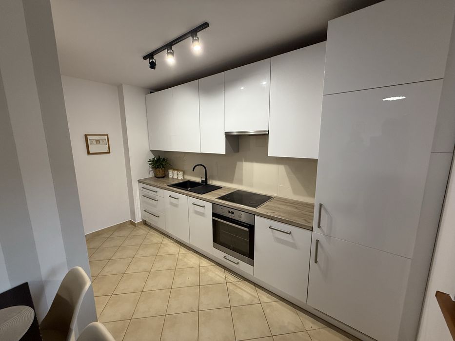 Mieszkanie 2 pok. 50 m2 z ogrodkiem i miejscem w podziemnym garazu