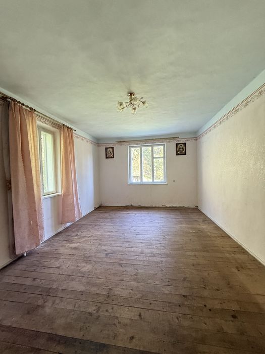 Продається цегляний будинок у селі Нижнів, 30 км до Івано-Франківська