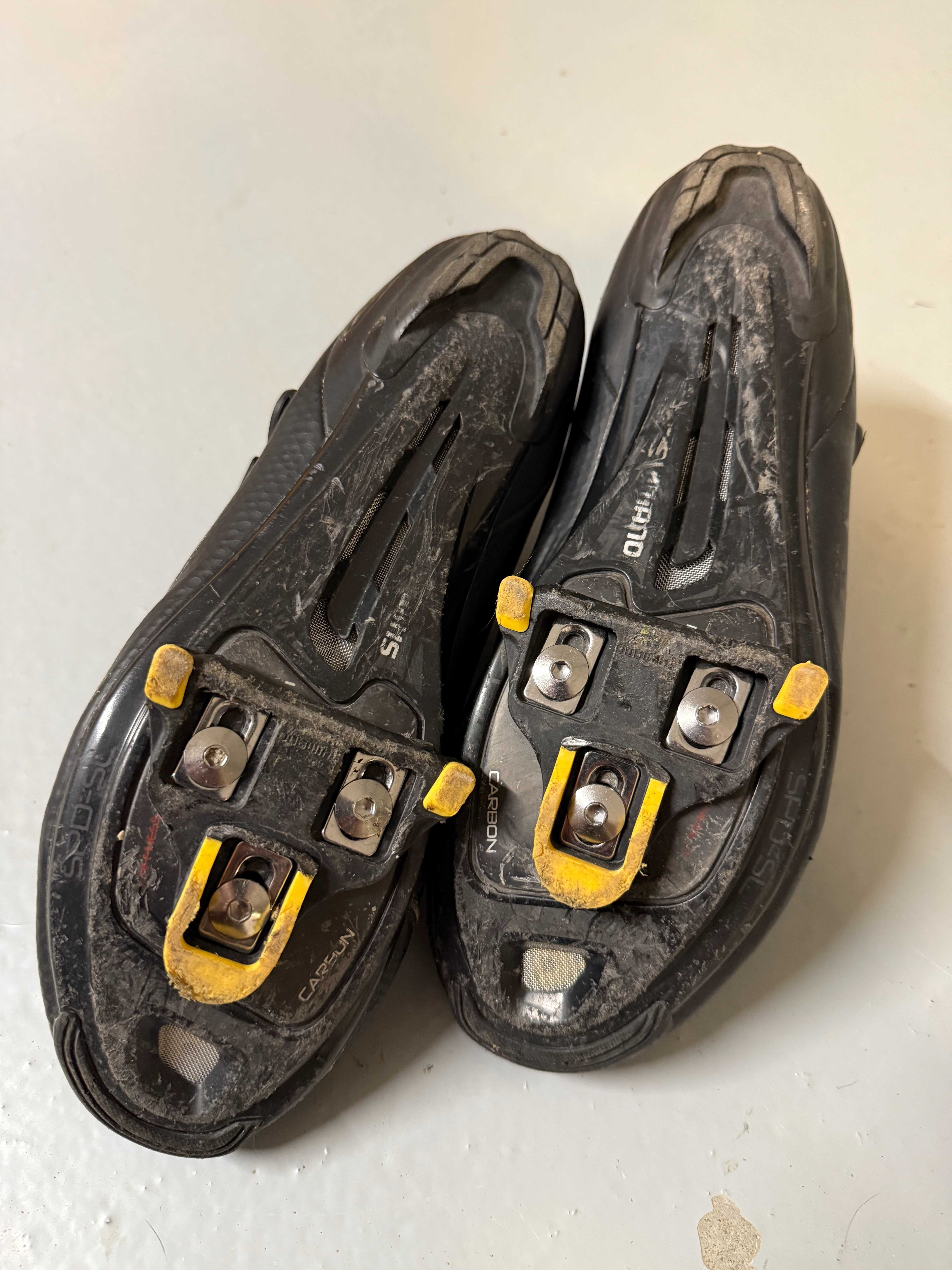 Buty rowerowe szosowe Shimano RP5 rozmiar 43. Mało używane.