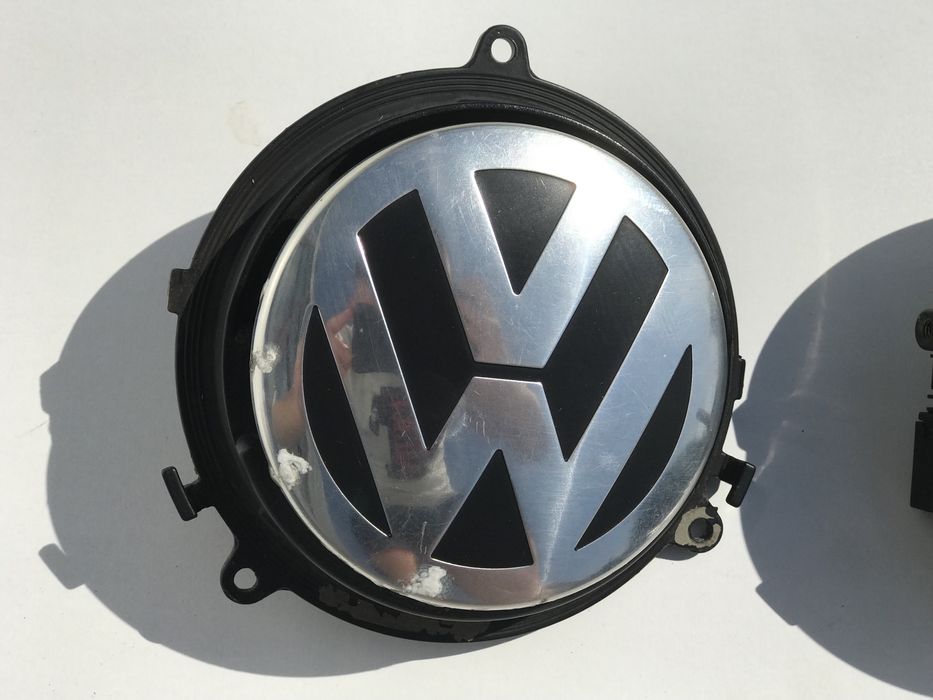 Ручка емблема значок кришки багажника Пассат Б6 Гольф 5