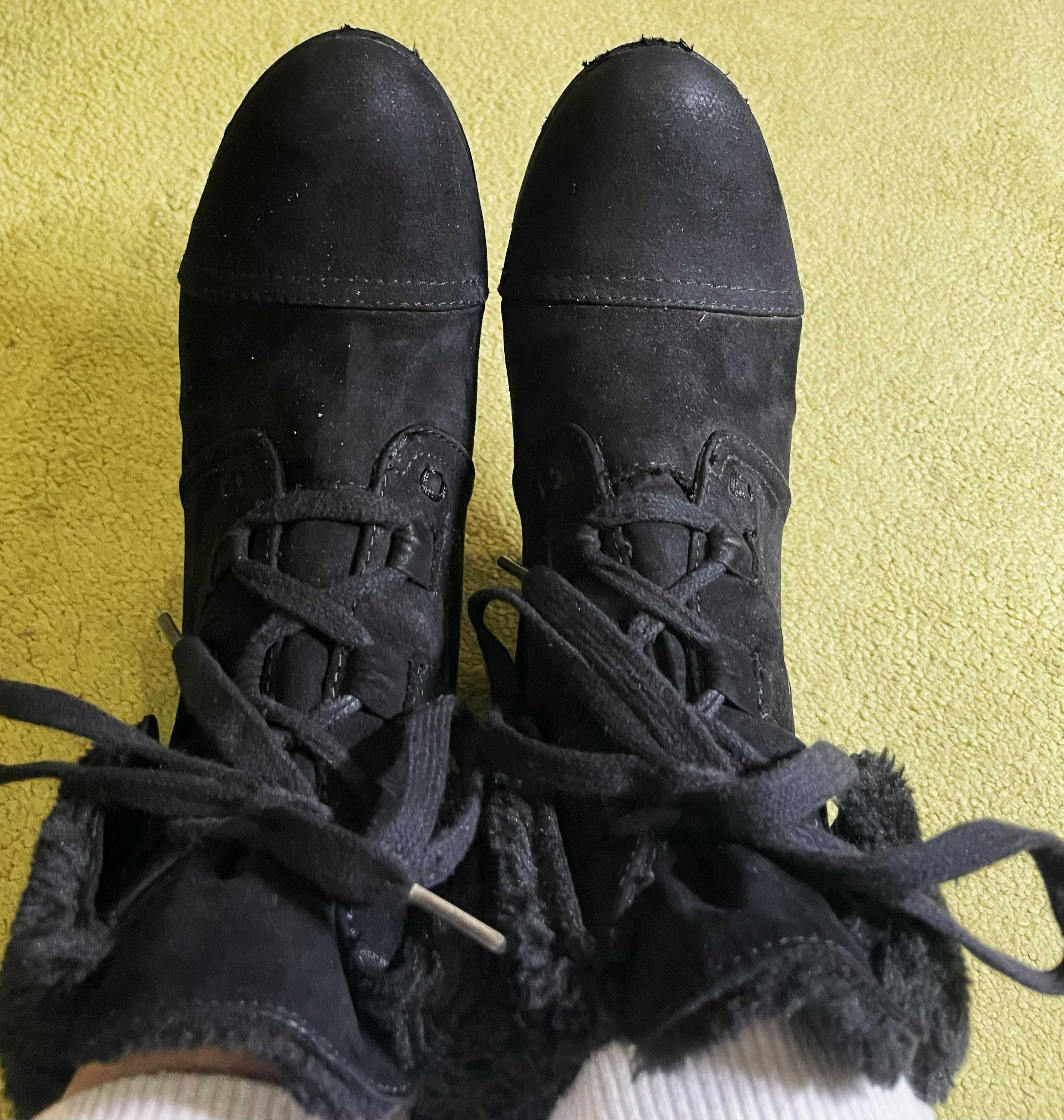 Чорні ботиночки 37 розмір