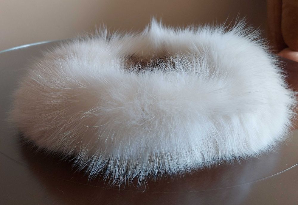 Czapka zimowa z białego lisa