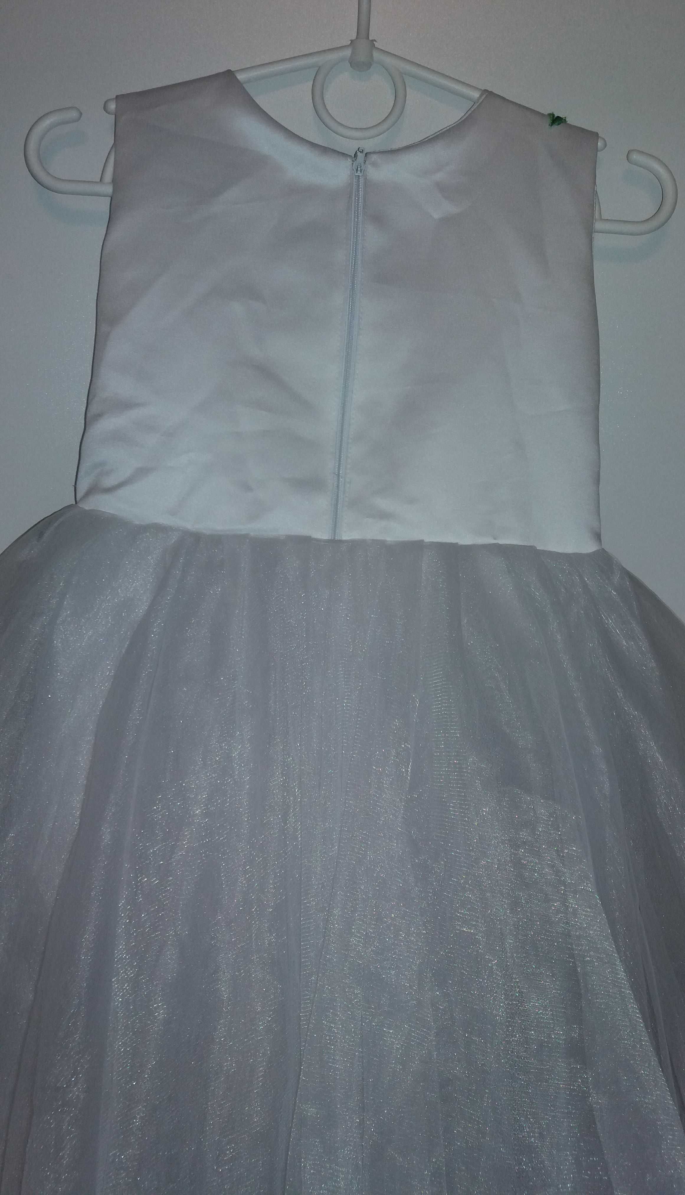 Детское нарядное платье с фатина на 5-7 лет, бело-голубое