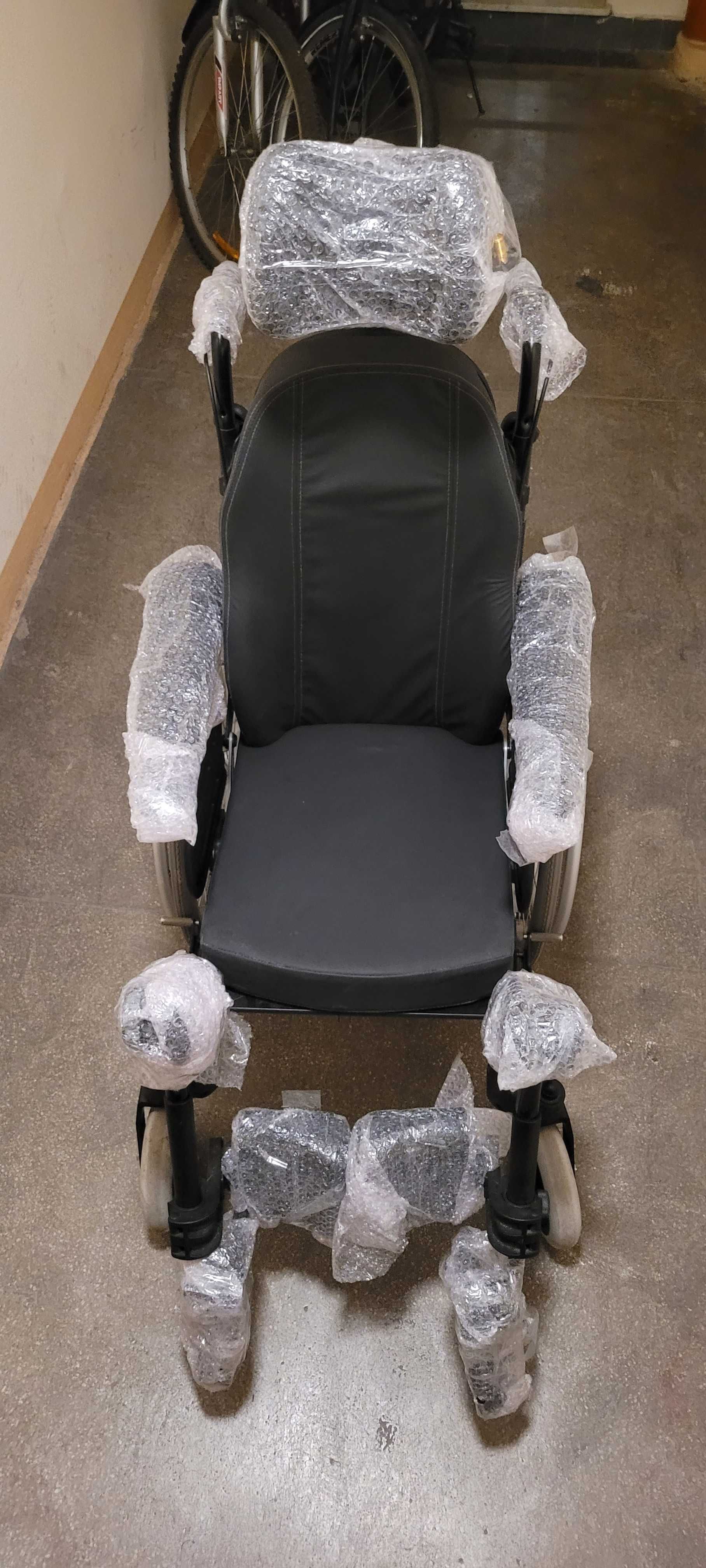 Wózek inwalidzki wielofunkcyjny INVACARE rea