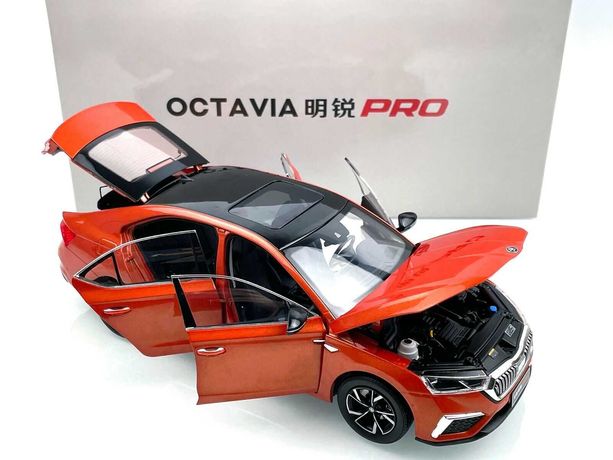Модель 1:18 Skoda Octavia PRO 2021