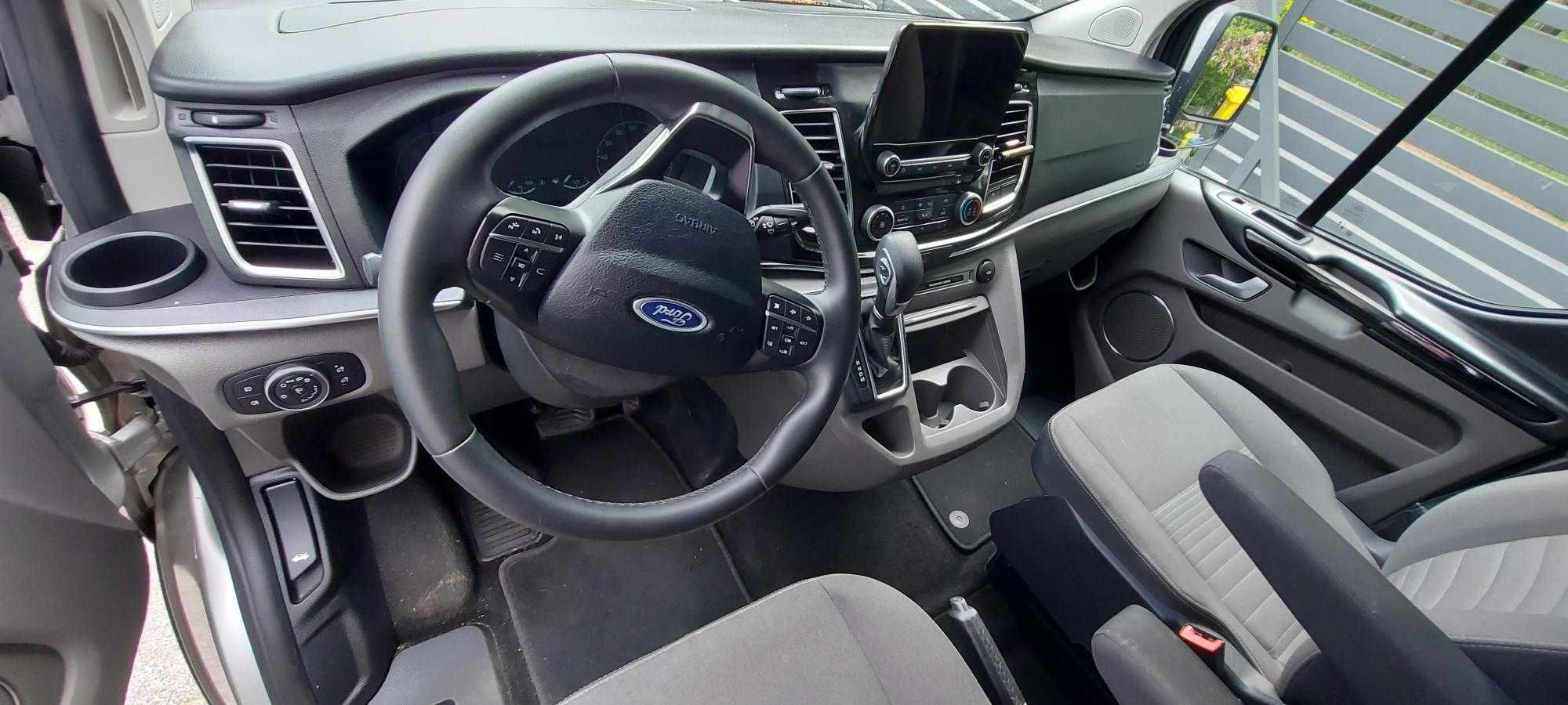 Wynajem samochodu bus 8-osobowy Ford Turneo Custom 2.0 Titanum L2