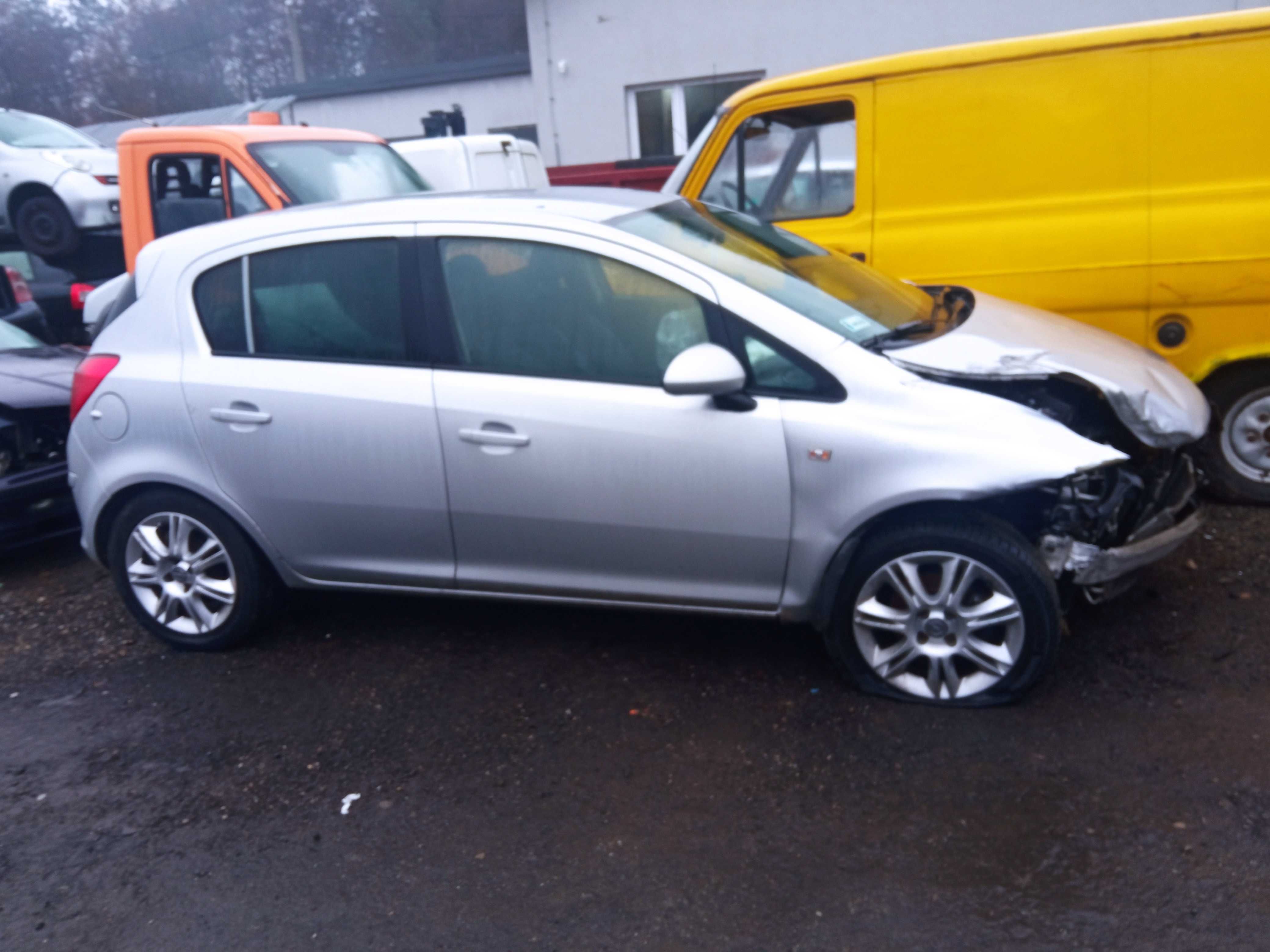 Opel Corsa D 1.4 2012r *NA CZĘŚCI*