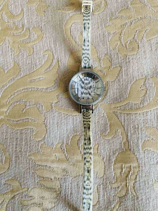 Часы женские Silvian Heach