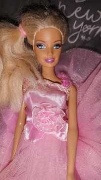 Продаю куклу Barbie, красивое платье
