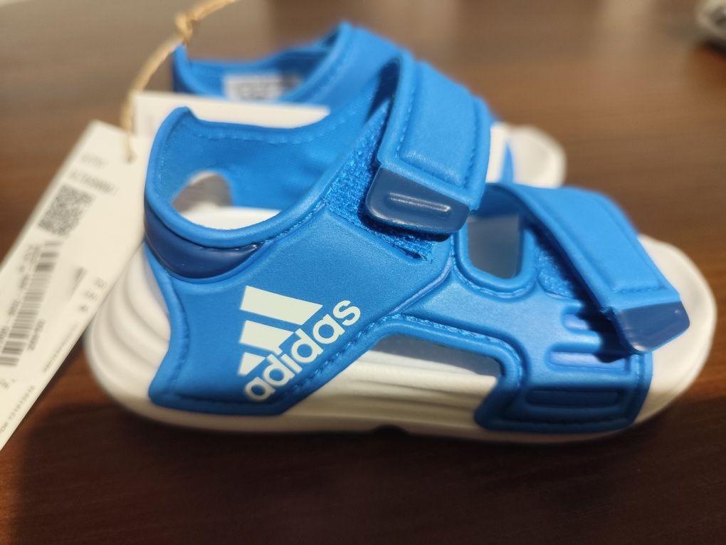 Nowe lekkie sandałki adidas r.20