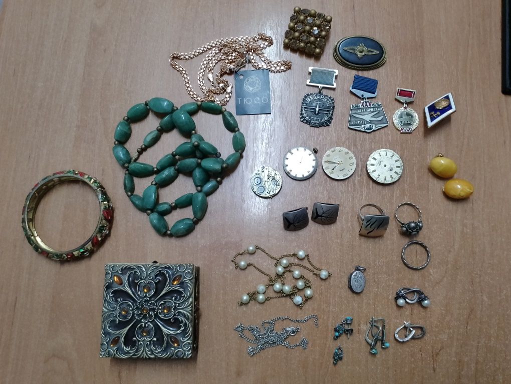 Разное серебро ссср буси брошки значки механизми