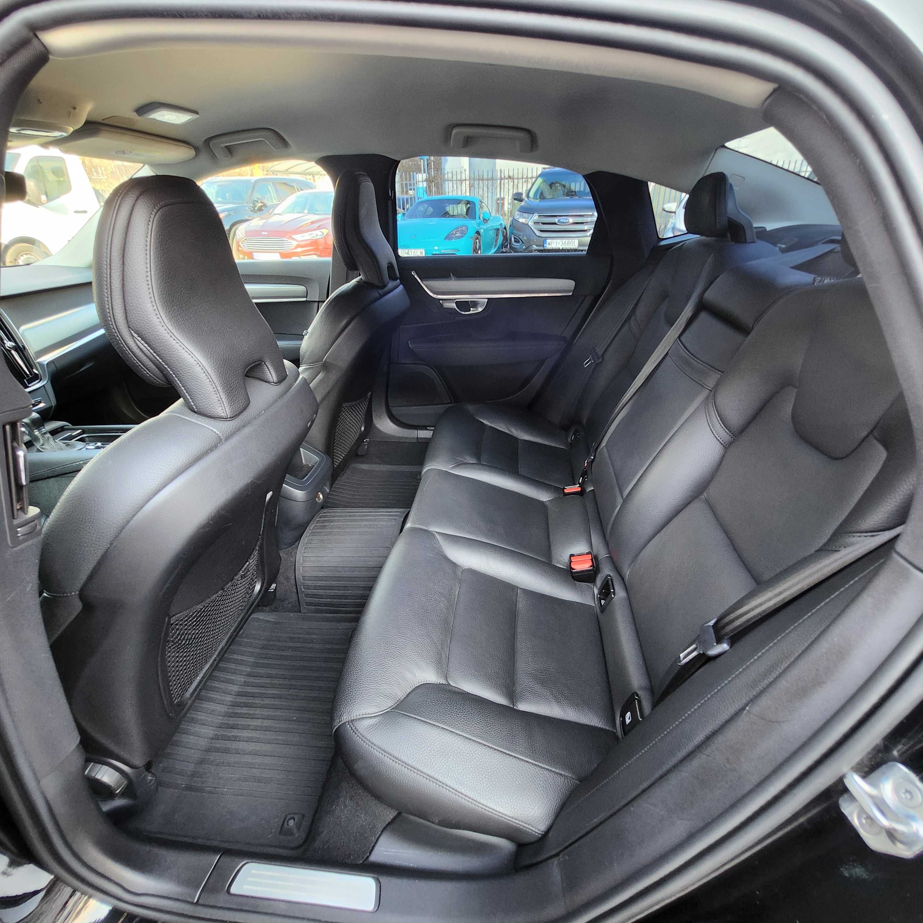 Wynajem wypozyczalnia samochodow aut premium Volvo S90