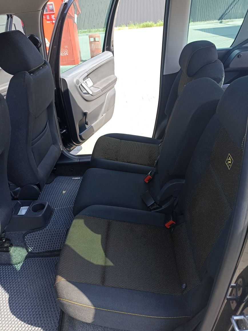 Продам Skoda Roomster