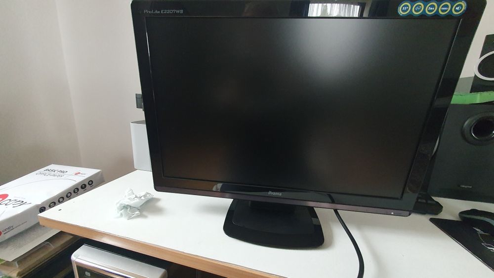 MONITOR IIYAMA PROLITE 22 " panorama wejście audio, dvi,vga"