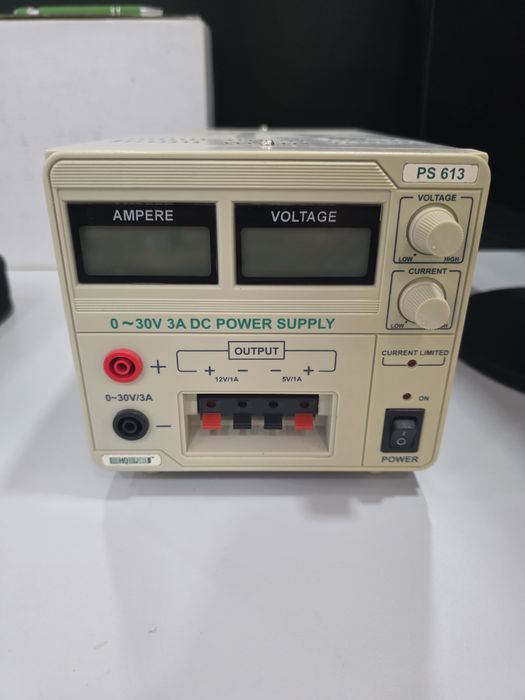 Fonte de Alimentação Digital -  Laboratório