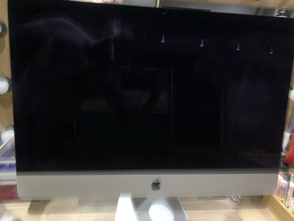 Imac 27 2019, i5 9600k 6 core , 16gb, 3tb, 580X 8gb custom