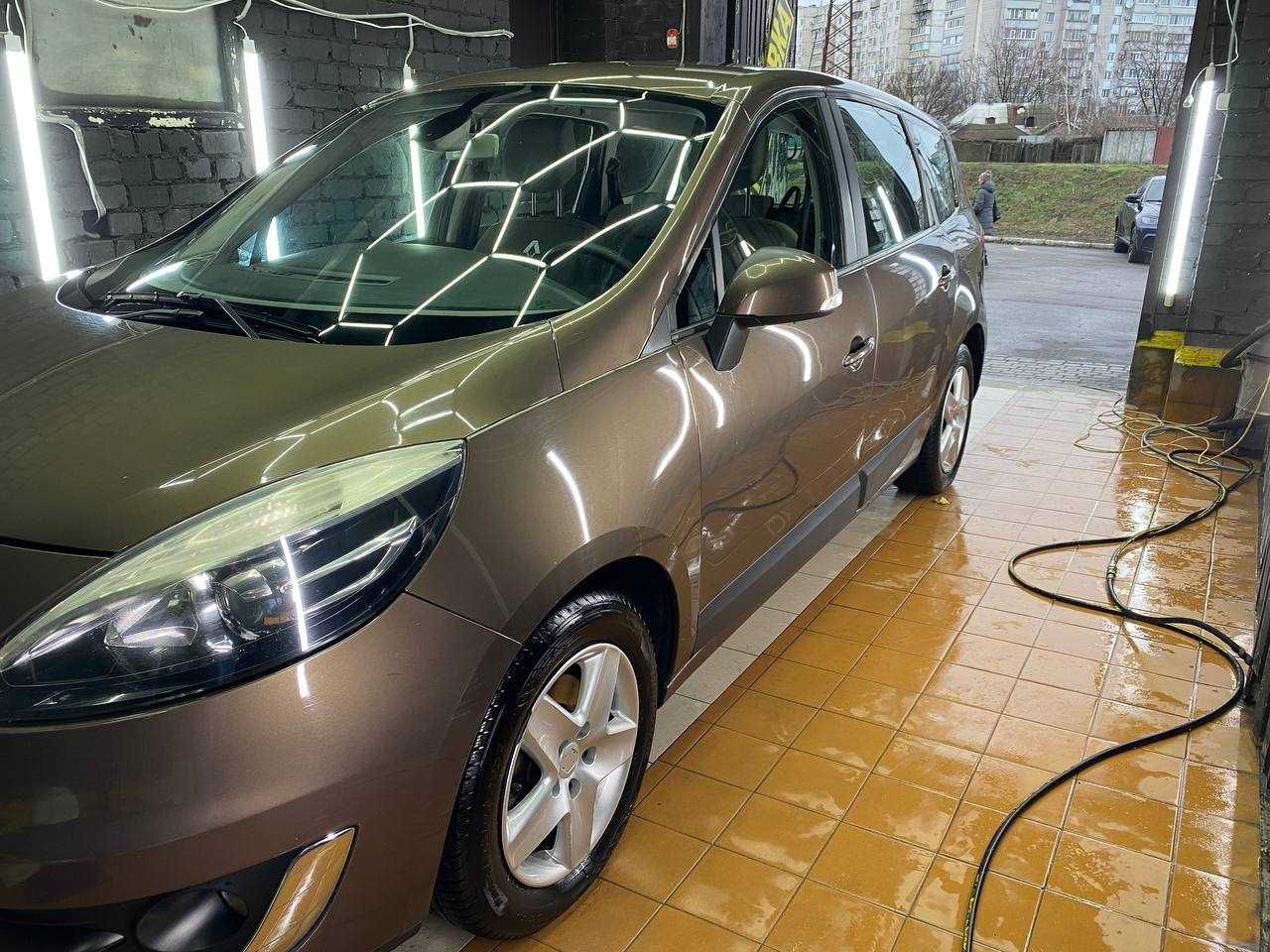 Продам Renault Grand Scenic