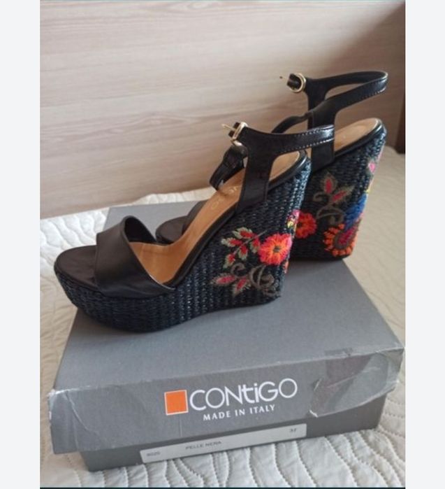 Продам жіноче взуття